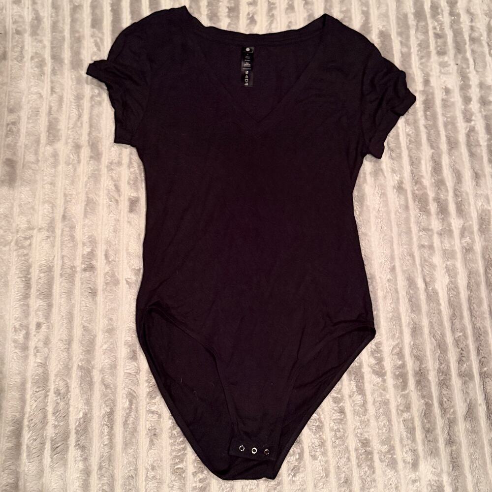 Yogalicious Black V-Neck Bodysuit Large Short Sleeve Rayon Spandex Snap Closure